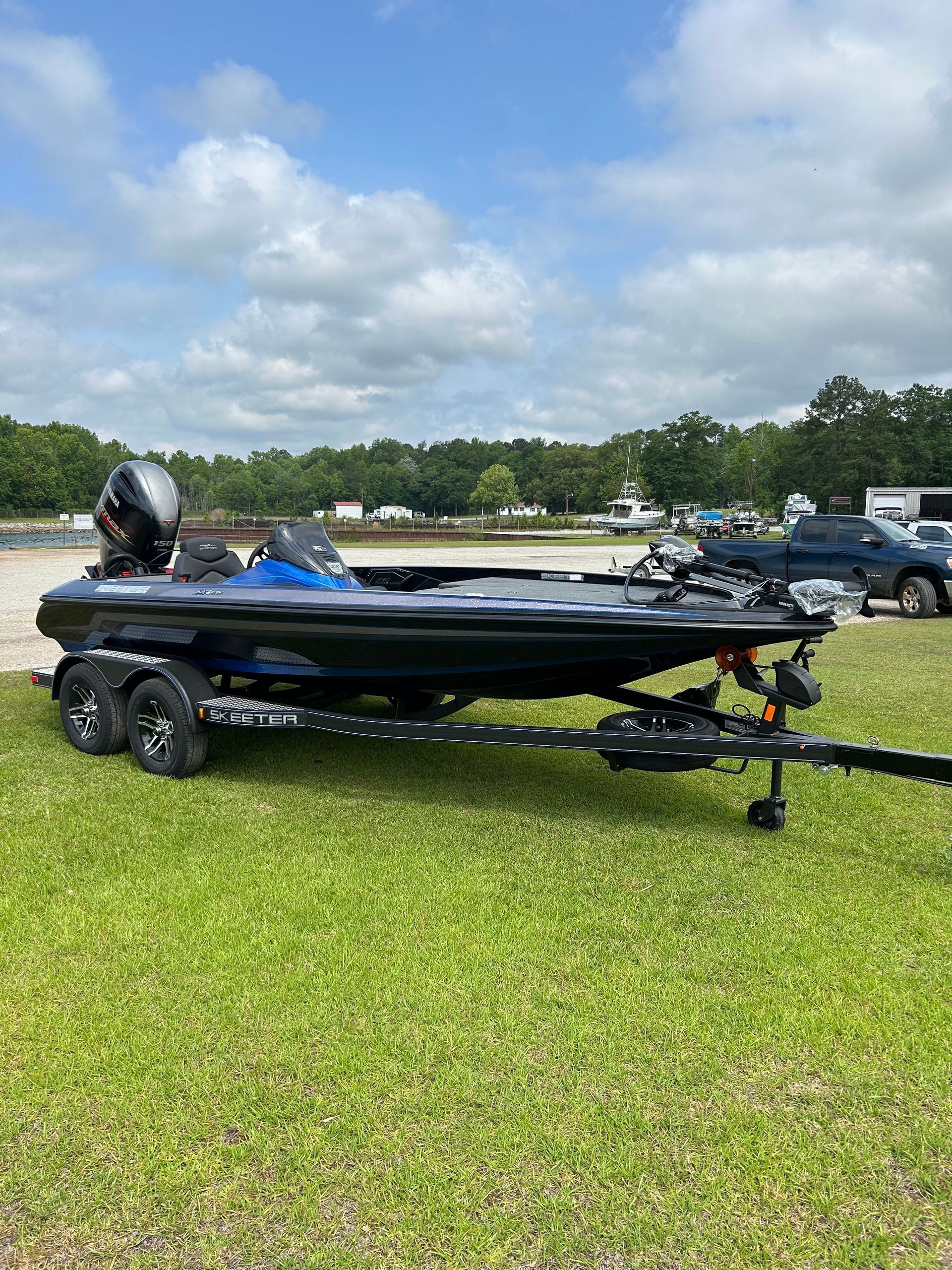 限定品　HAO BASS LINER Storm Color Silver New 2023 Skeeter ZX150 For Sale in Eufaula, AL - 5027461175
