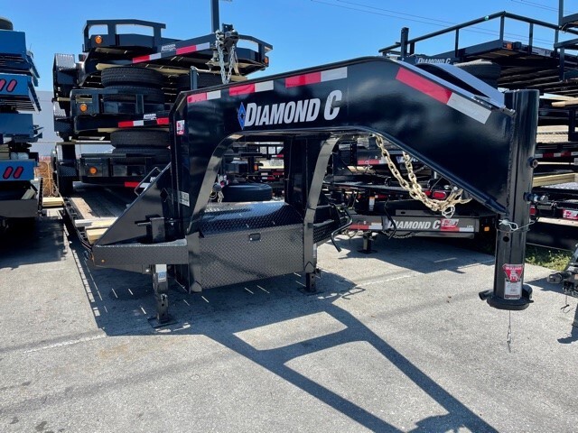 2024 DIAMOND C FMAX207 in Miami, FL