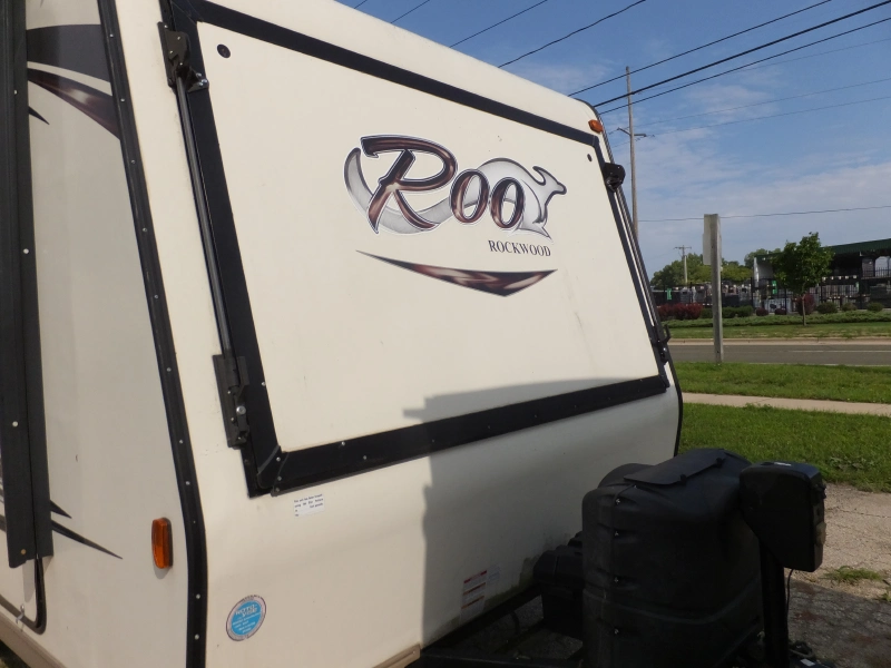 2015 FOREST RIVER ROCKWOOD ROO 19