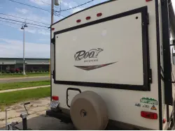 2015 FOREST RIVER ROCKWOOD ROO 19