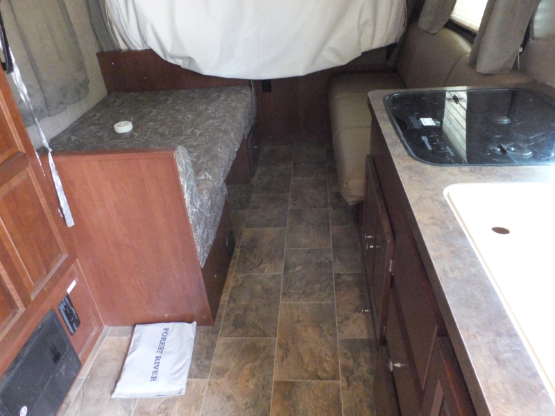 2015 FOREST RIVER ROCKWOOD ROO 19