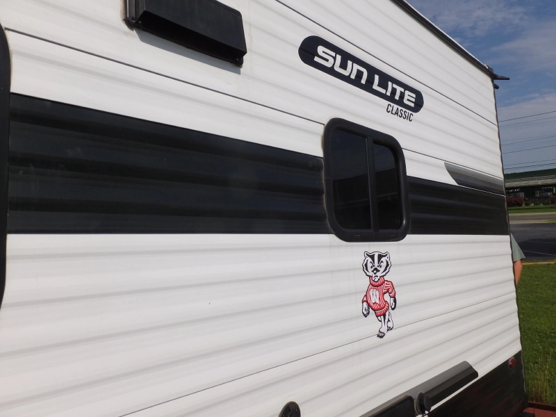 2022 SUNSET PARK RV SUN-LITE 16BH