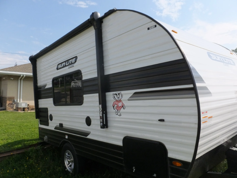 2022 SUNSET PARK RV SUN-LITE 16BH