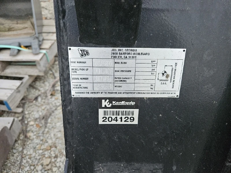 2023 JCB 401/C9890