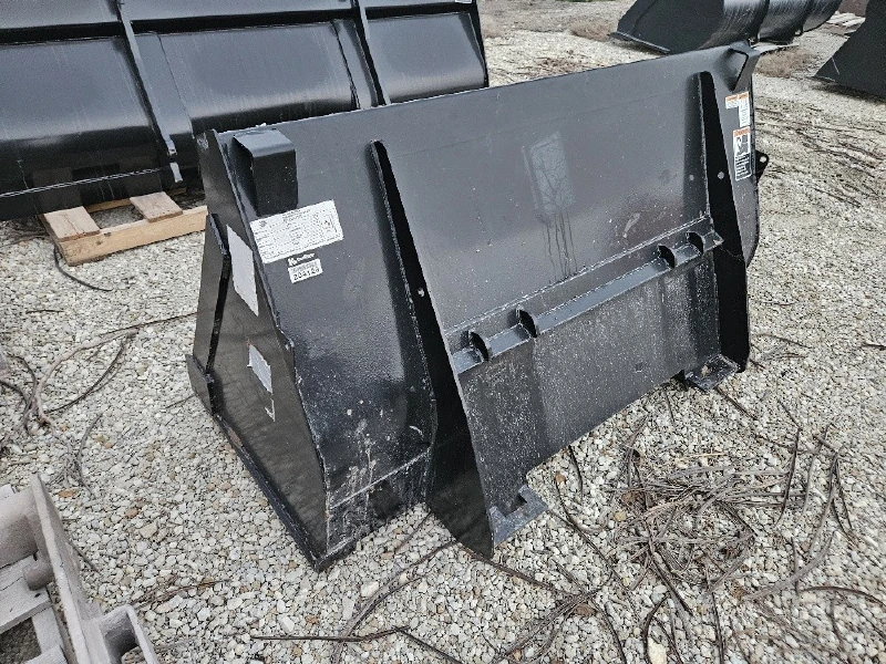 2023 JCB 401/C9890