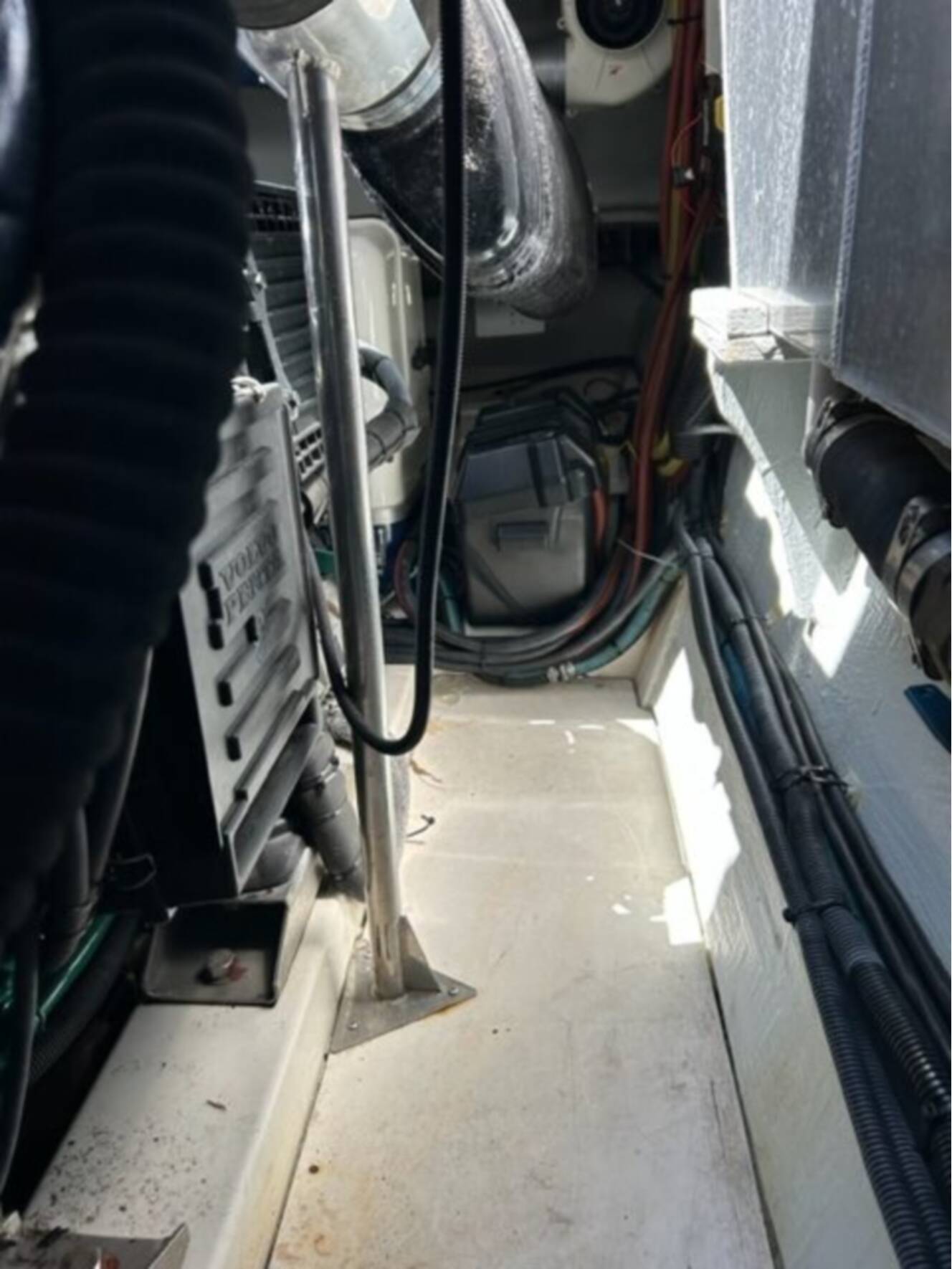 A photo of this 2017 Aquila 44 POWER CATAMARAN