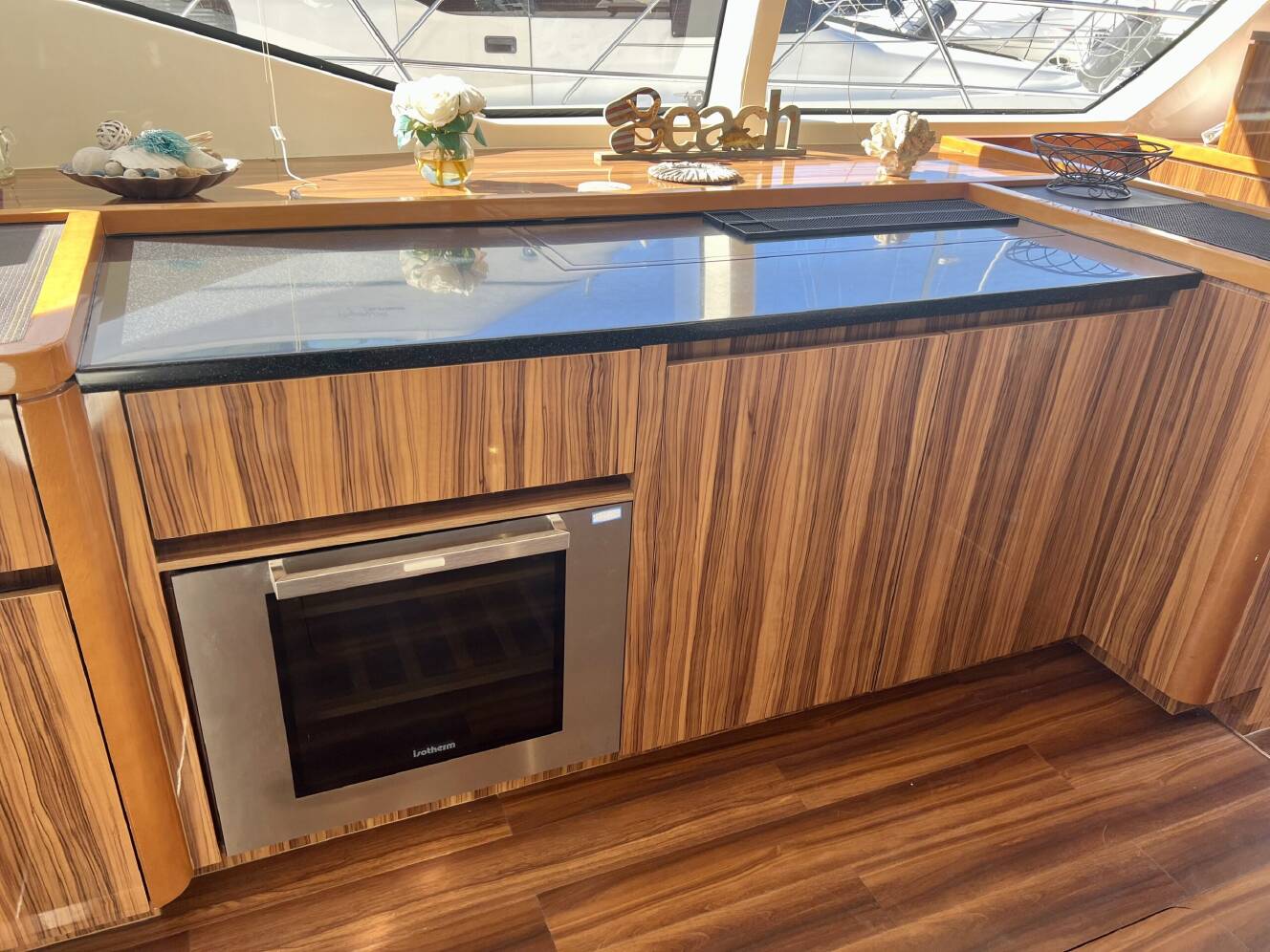 A photo of this 2017 Aquila 44 POWER CATAMARAN