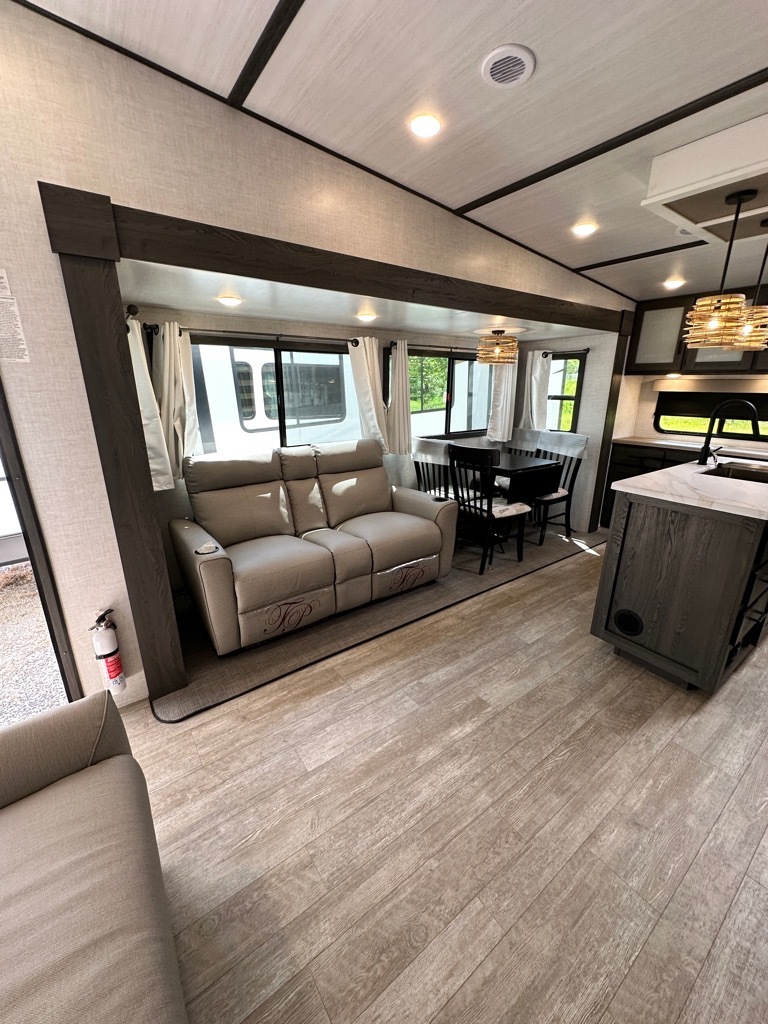 2023 Forest River impression 270rk
