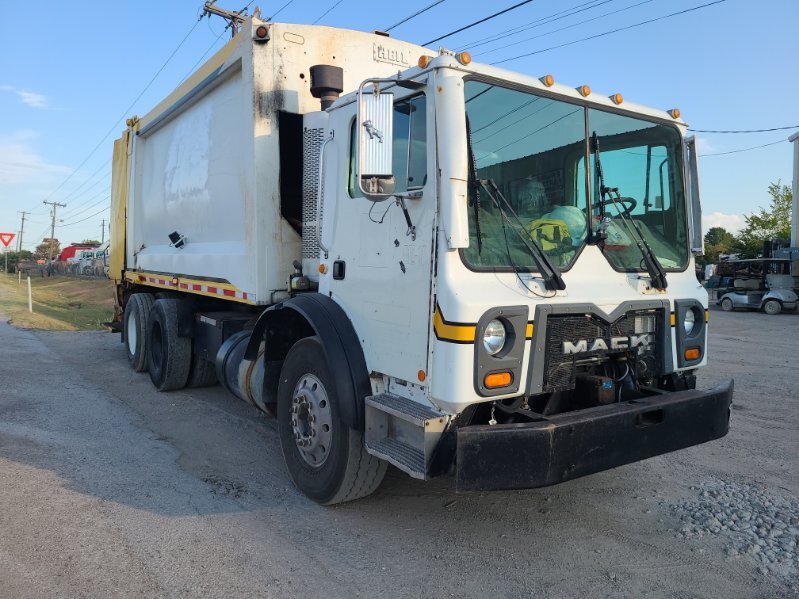 2009 MACK 600 in Dallas, TX