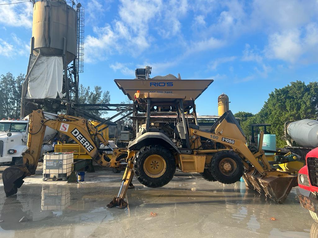 2001 CATERPILLAR 310SG in Miami, FL