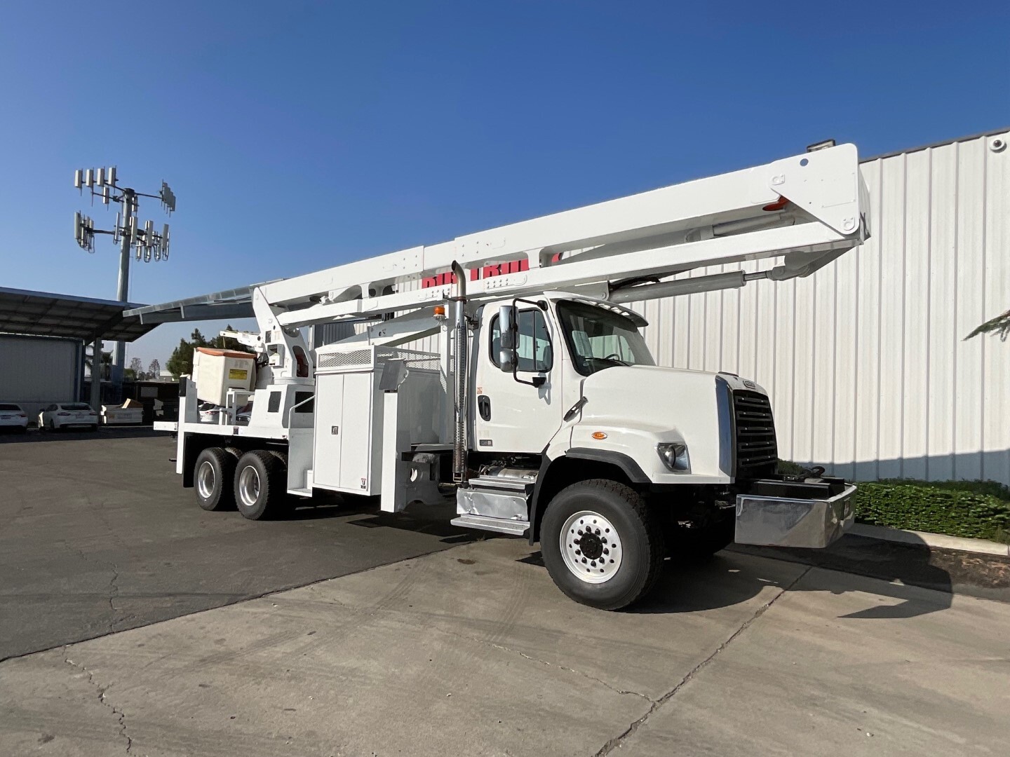 2013 VERSALIFT VST9000I in Fontana, CA