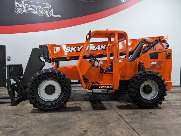 2015 SKYTRAK 8042 in Cary, IL
