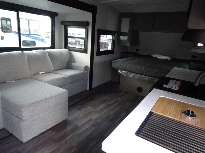 2024 STARCRAFT SUPER LITE 212FB