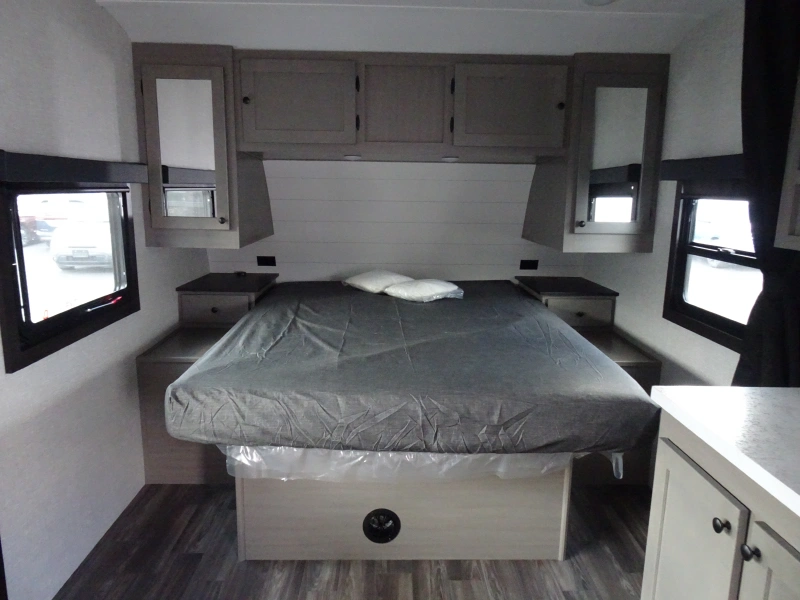 2024 STARCRAFT SUPER LITE 212FB