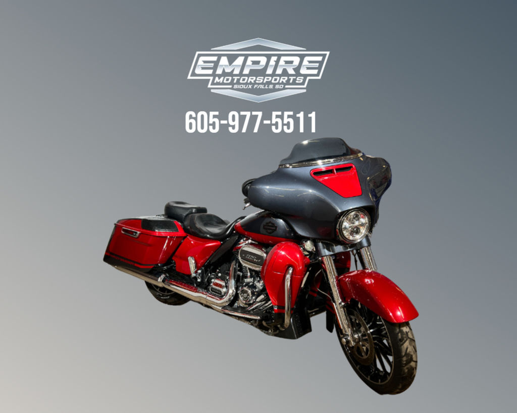 2019 Harley-Davidson® Street Glide CVO Street Glide FLHXSE CVO STREET GLIDE in Sioux Falls, SD