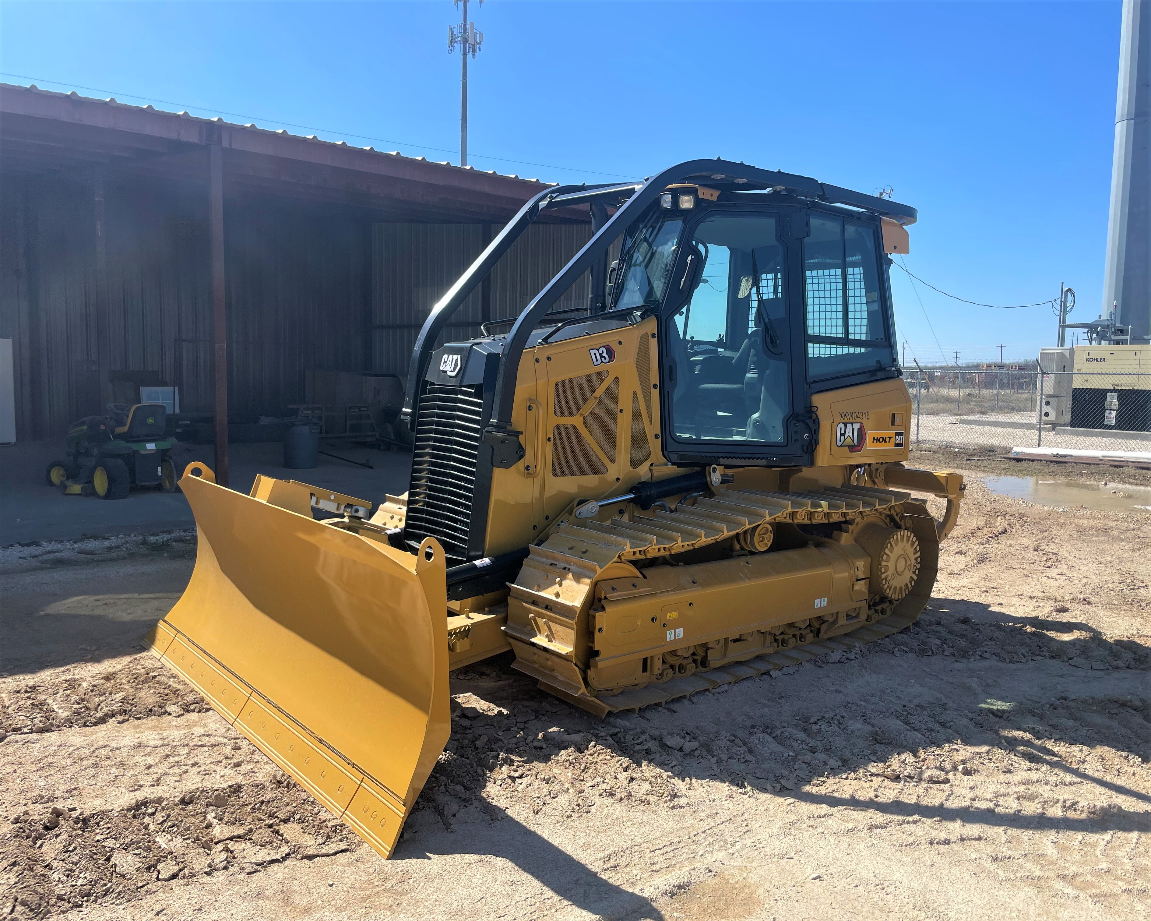 2023 CATERPILLAR D3 in San Angelo, TX