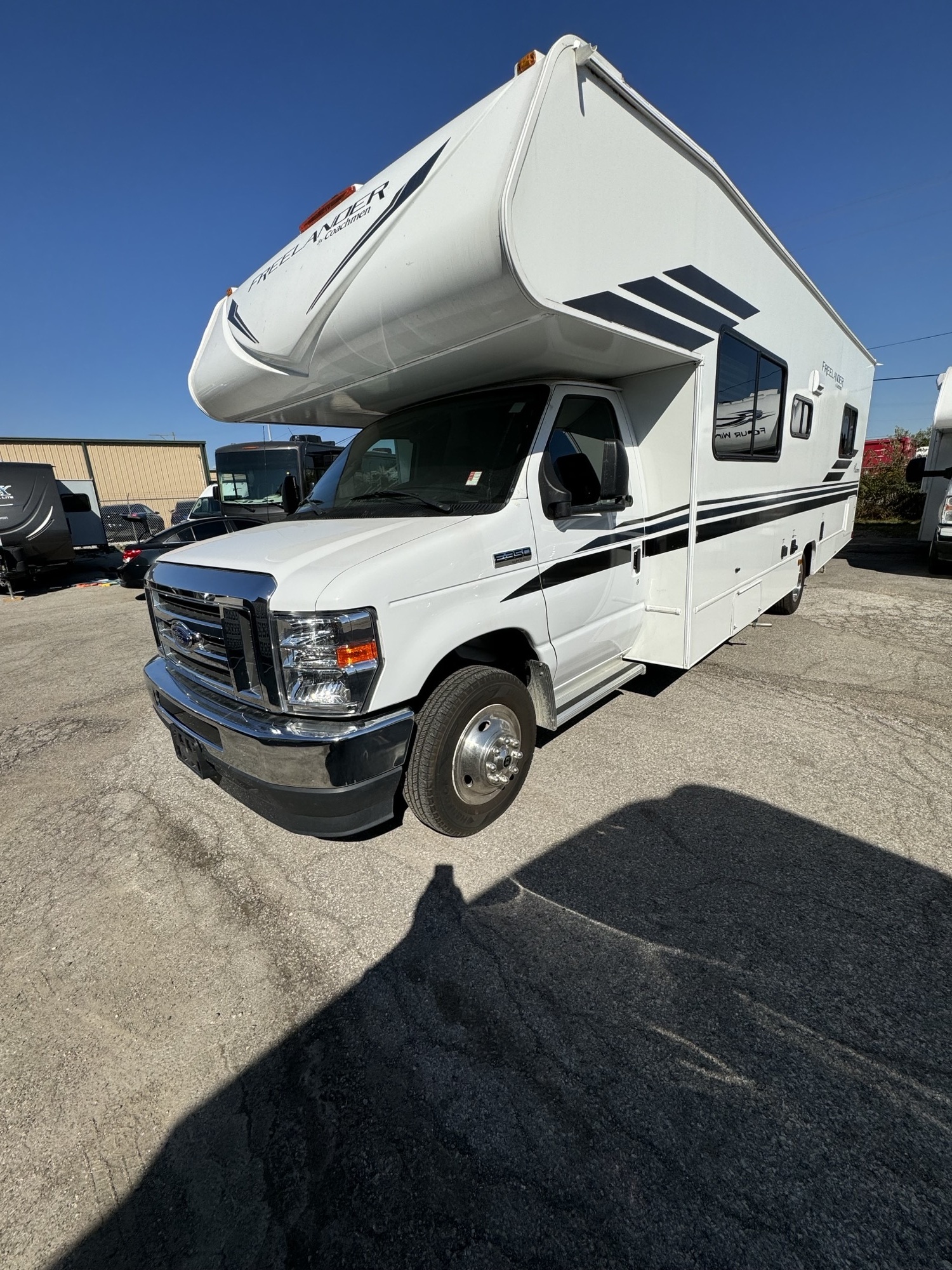 2022 Coachmen FREELANDER 27QB in zionsville IN