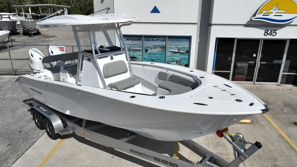 CAPE HORN 42 ダウン　CASABLANCA 白 Explore Cape Horn Xs boats for sale - Boat Trader