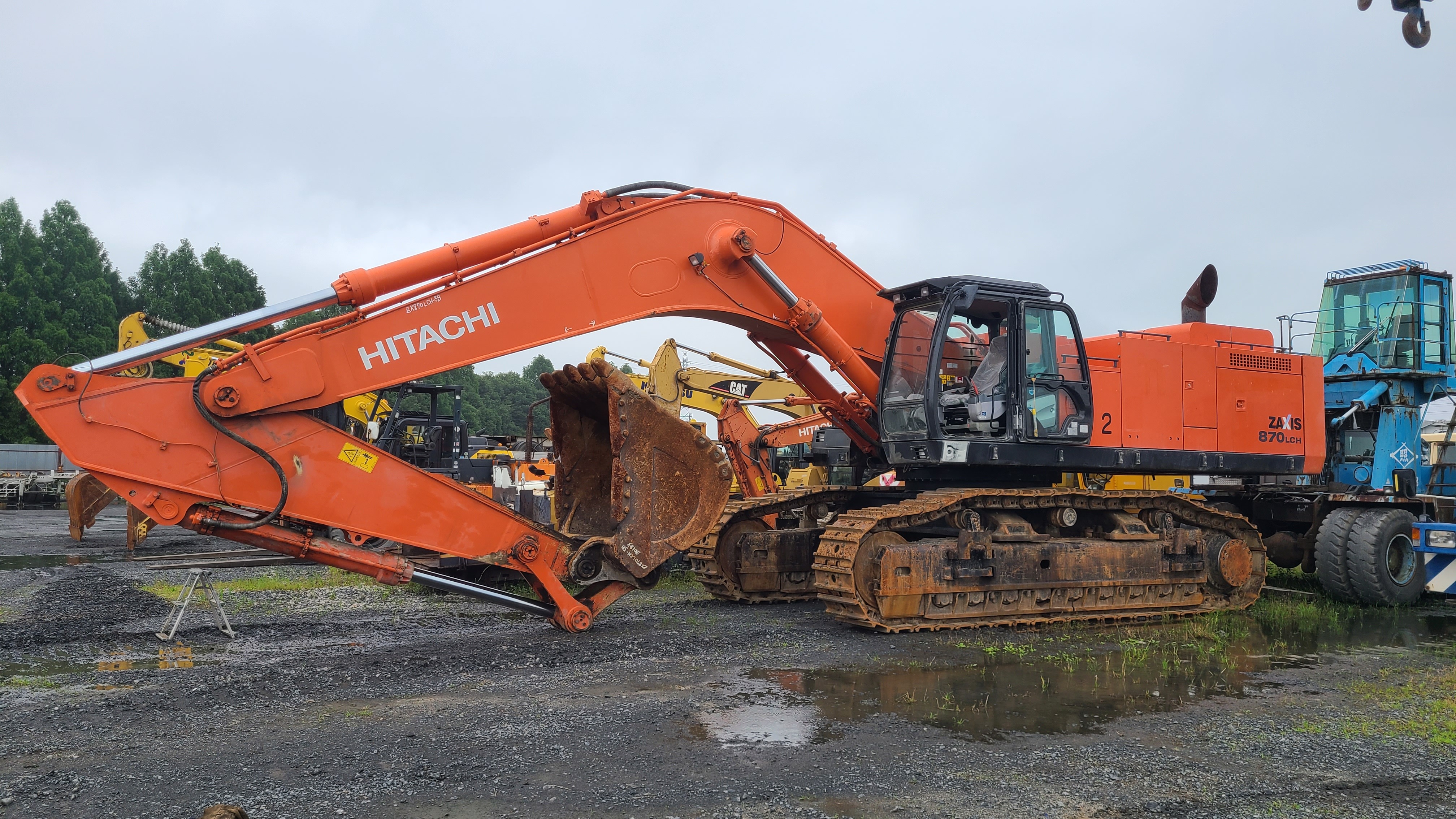 2016 HITACHI ZX870LCH-5B in Port Yokohama