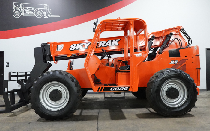 2014 SKYTRAK 6036 in Cary, IL