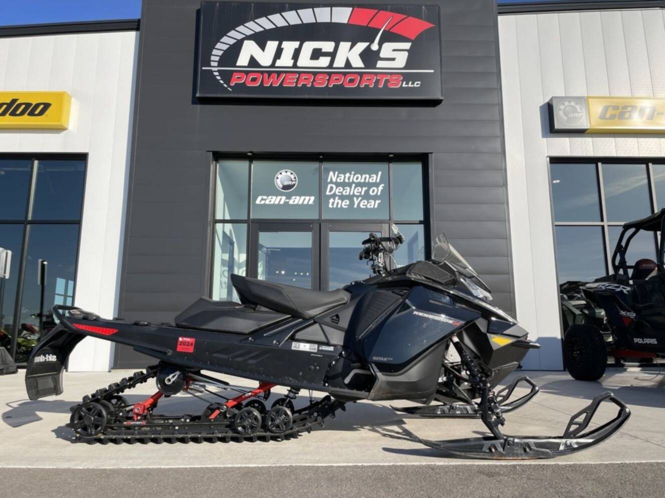 A photo of this 2022 Ski-Doo Renegade® X® Rotax® 850 E-TEC® Kit Ice Rip XT 1.5_7