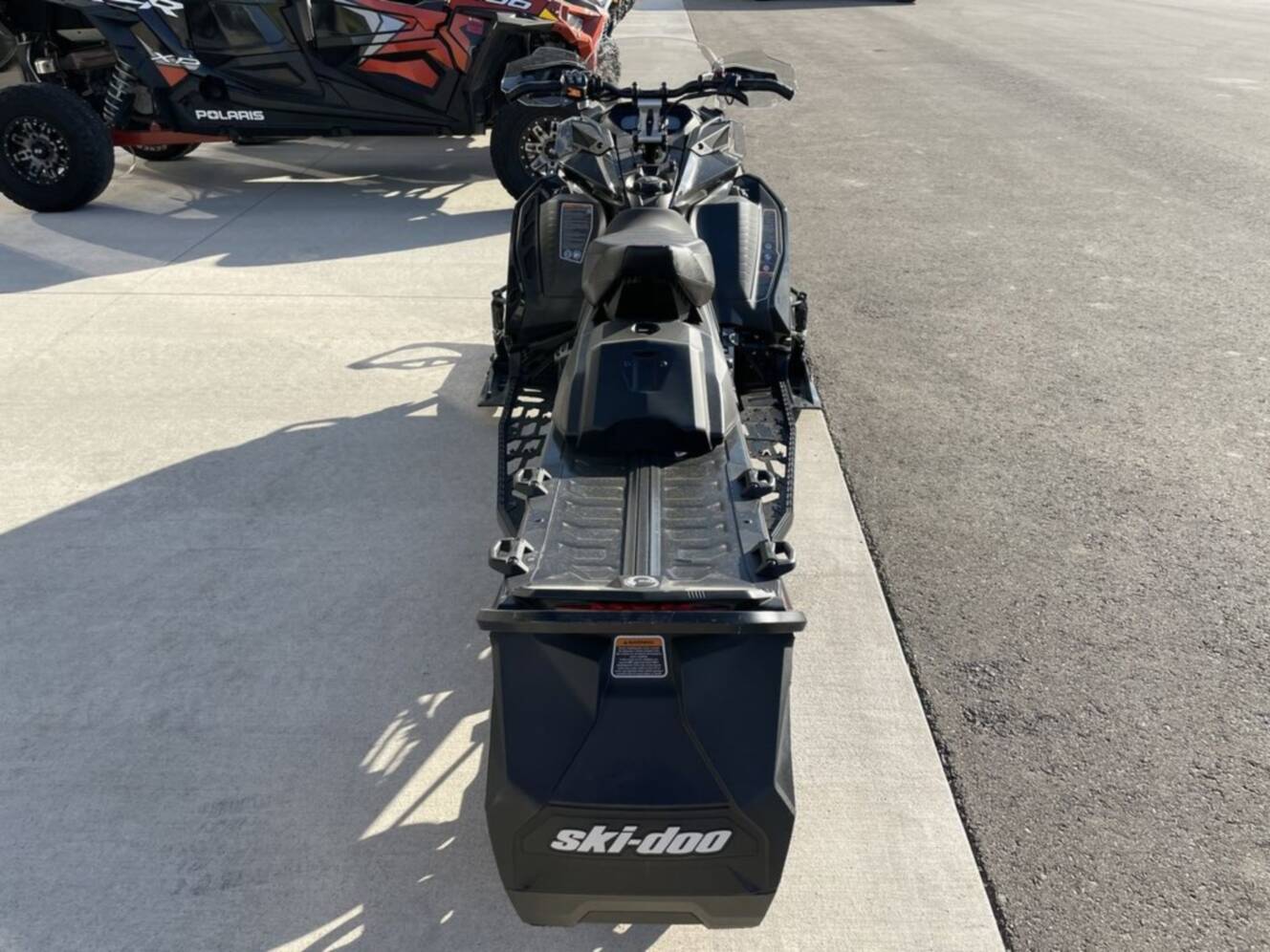 A photo of this 2022 Ski-Doo Renegade® X® Rotax® 850 E-TEC® Kit Ice Rip XT 1.5_7