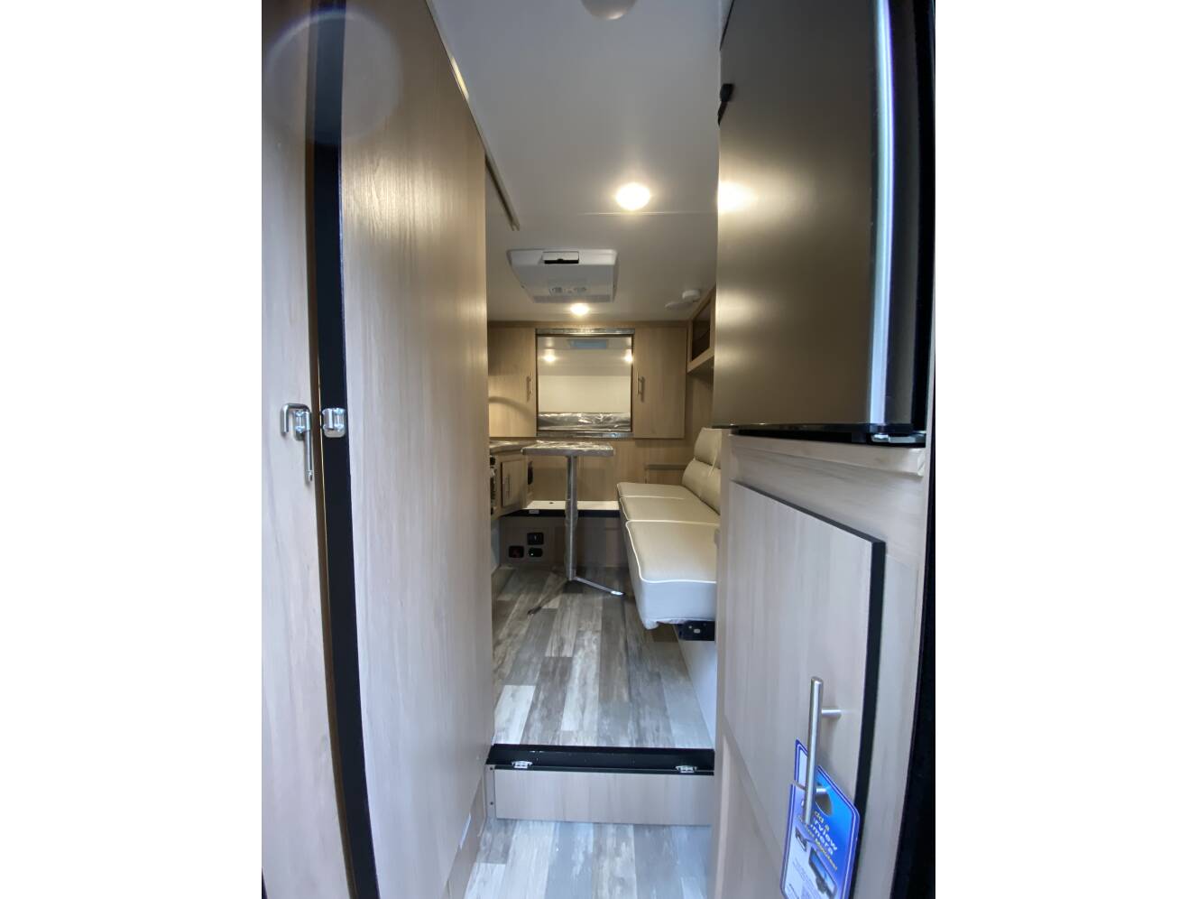 A photo of this 2026 Travel Lite Up Country 900U