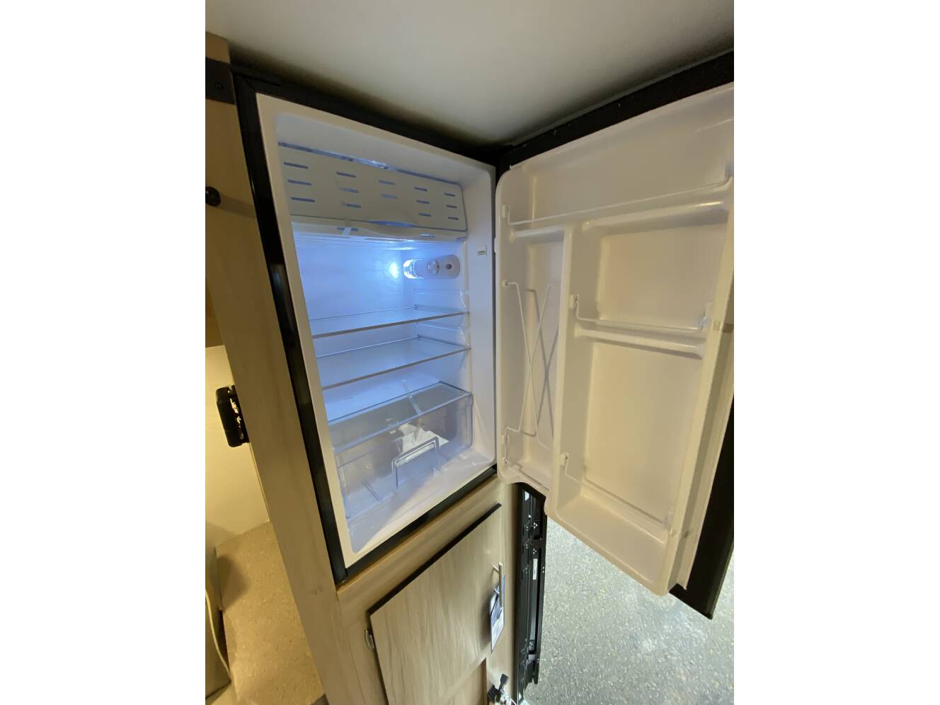 A photo of this 2026 Travel Lite Up Country 900U