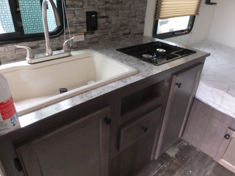 2022 SUNSET PARK RV SUN-LITE 16BH