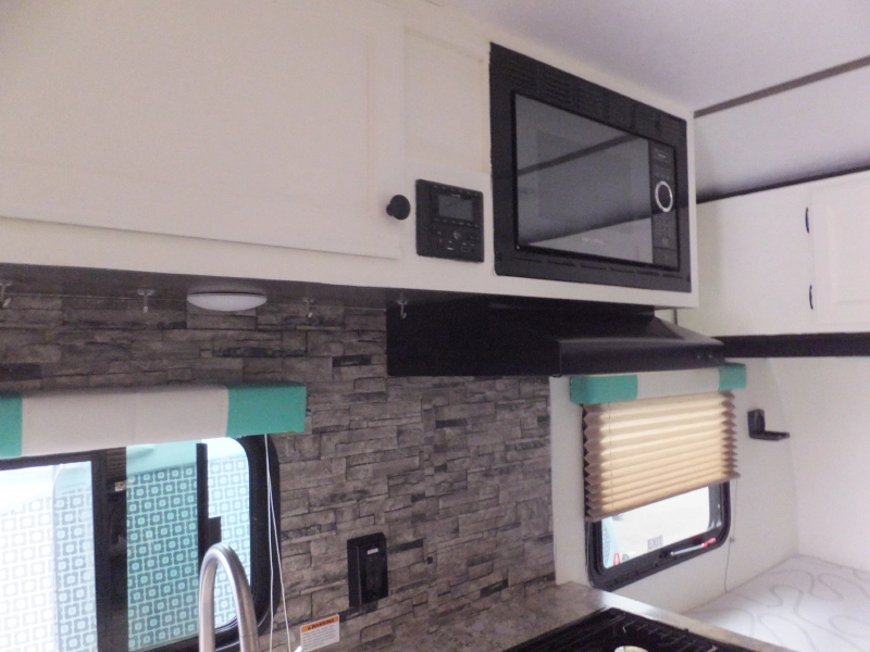 2022 SUNSET PARK RV SUN-LITE 16BH