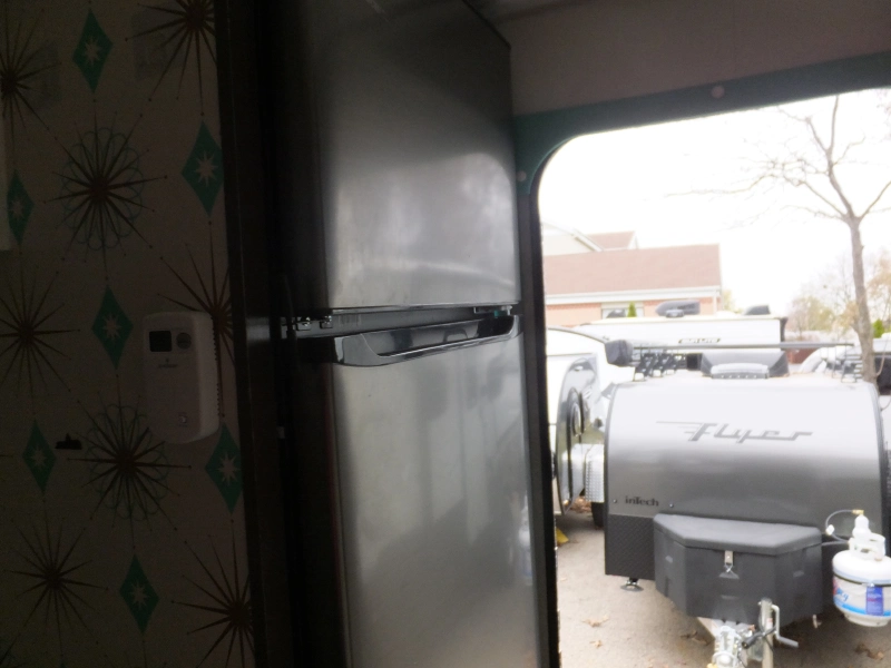 2022 SUNSET PARK RV SUN-LITE 16BH