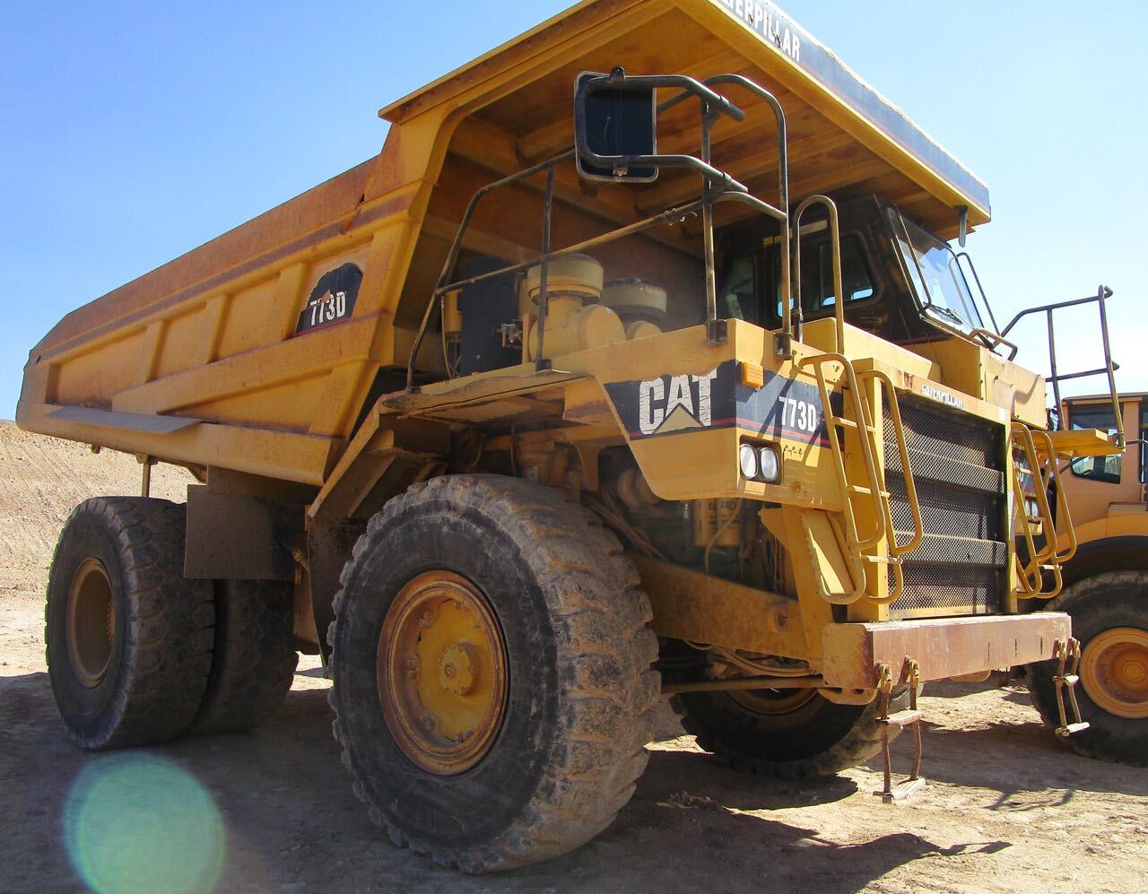 2001 CATERPILLAR 773D in San Diego, CA