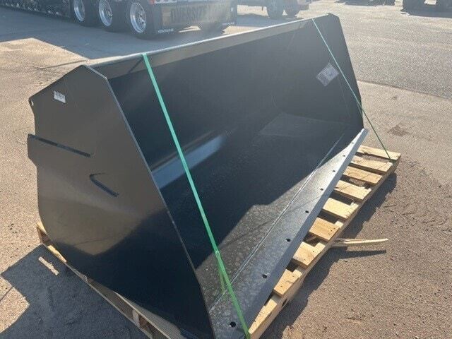 2023 JCB 332/L1834 in Wichita, KS