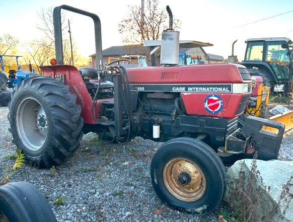 CASE IH 695 in Franklin, OH