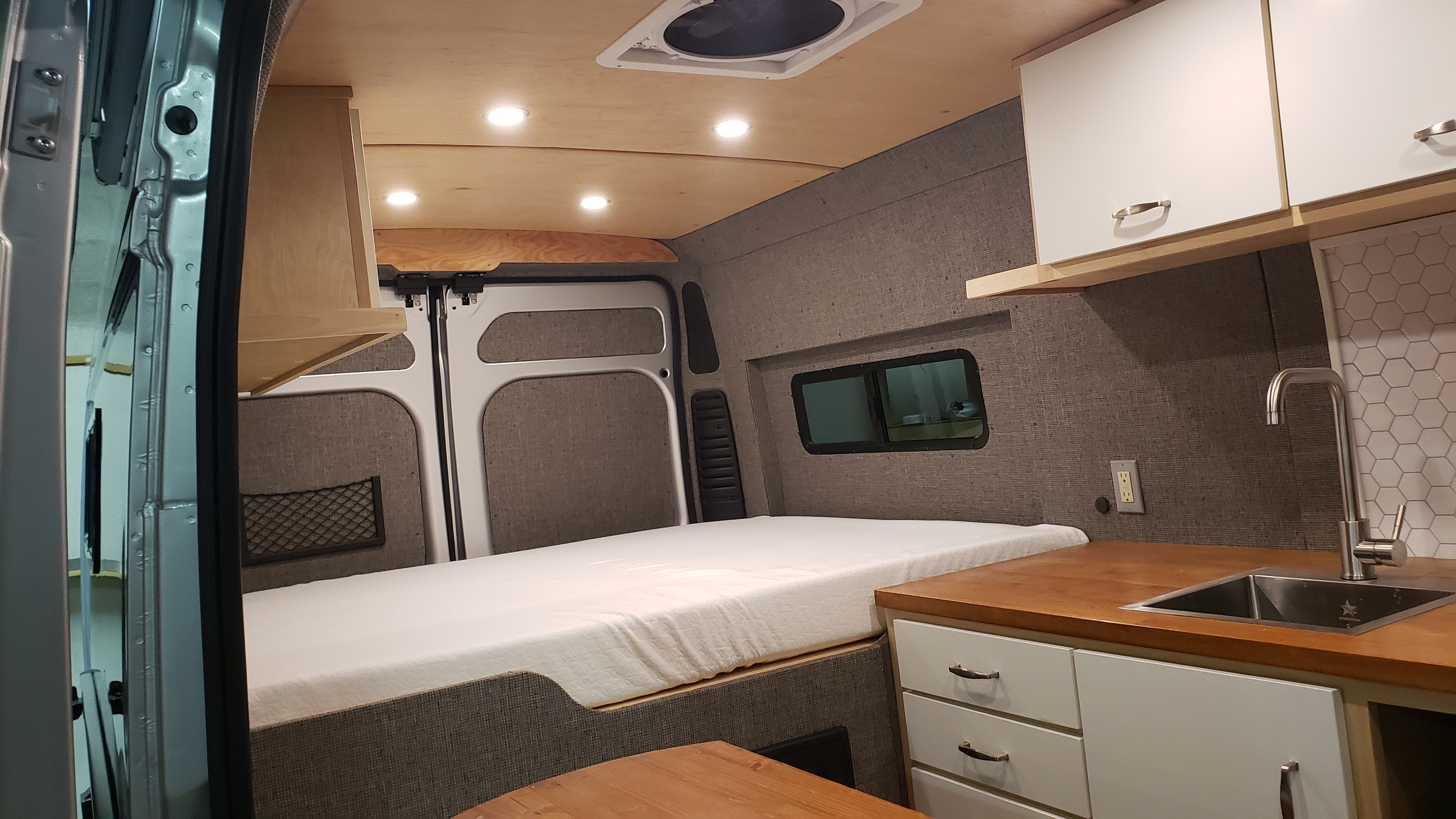 2025 Mercedes-Benz SPRINTER 144 AWD HIGH-ROOF in marysville WA