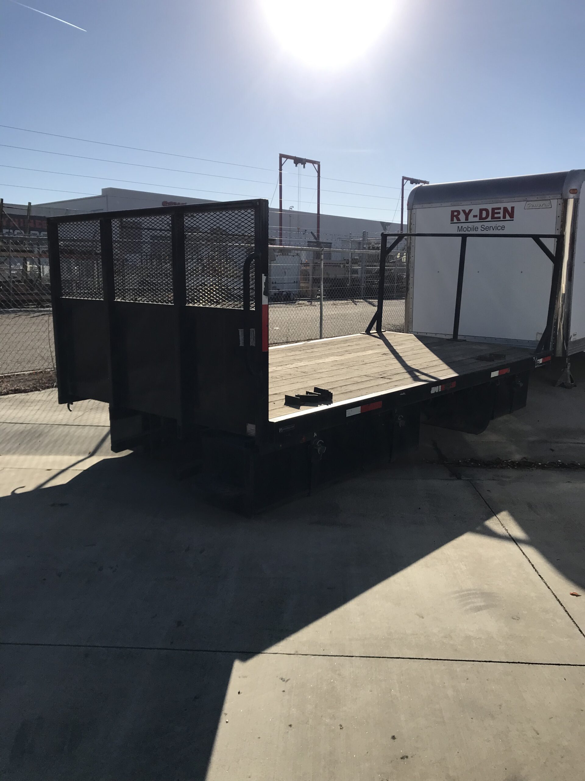 2013 UTILIMASTER TRUCK BODY in Fresno, CA