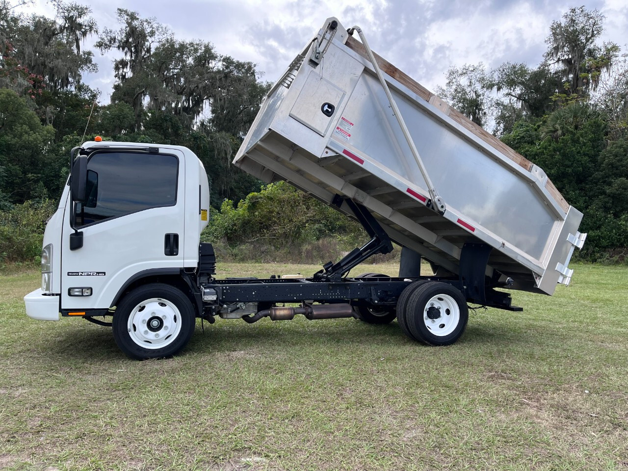2019 ISUZU NPR HD in Palatka, FL