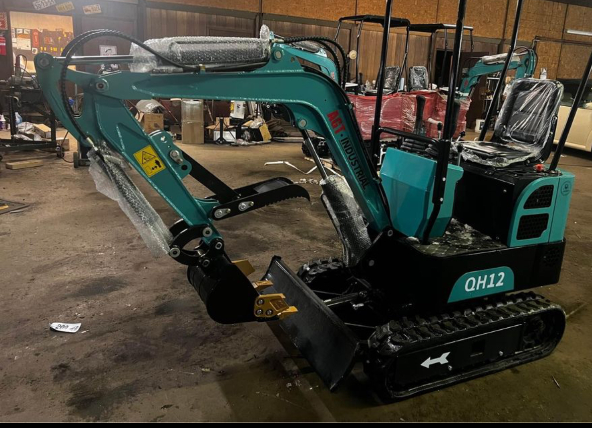 2023 Agt Excavator in Wawaka, IN