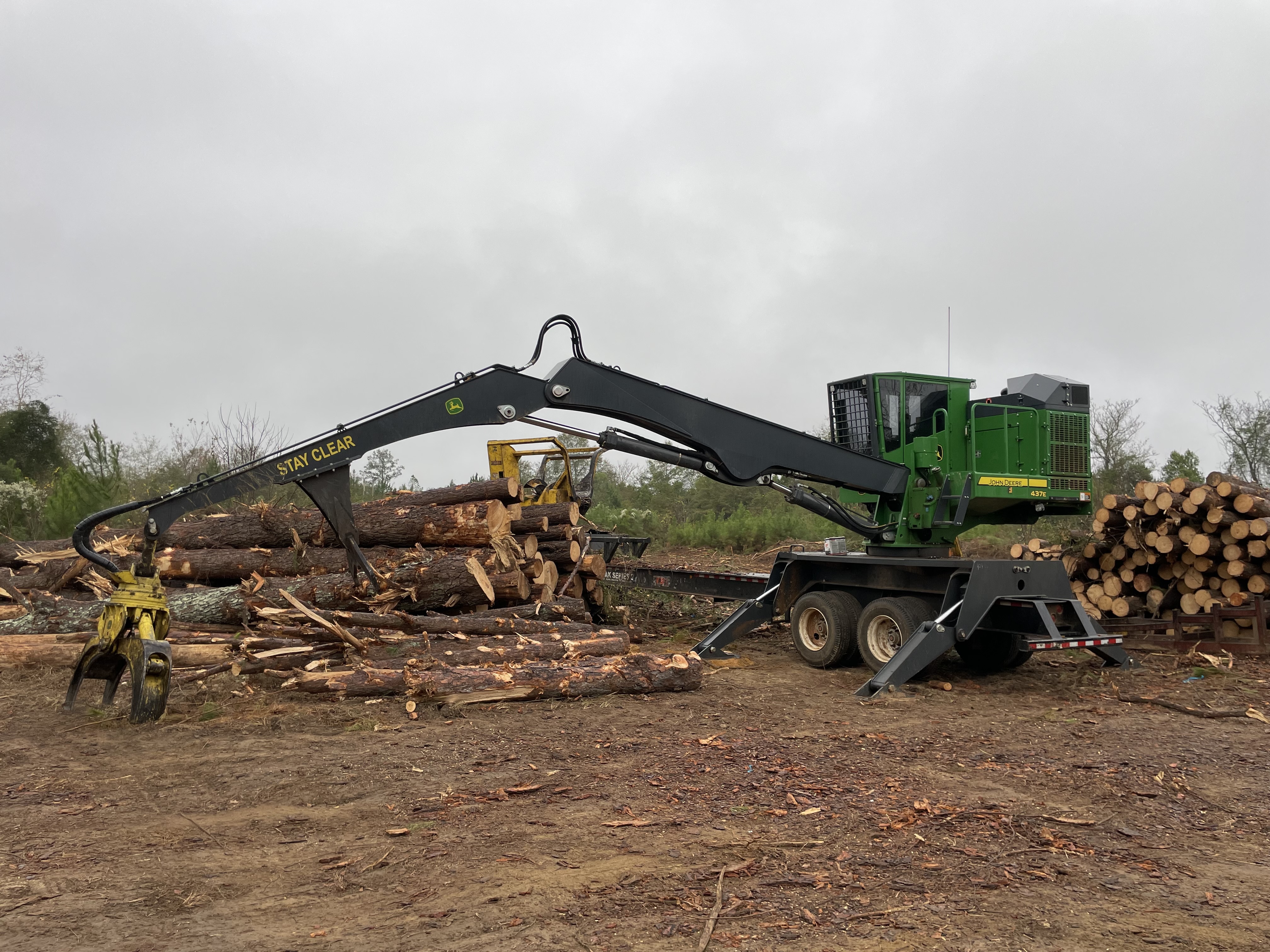 2022 JOHN DEERE 437E in Lula, GA
