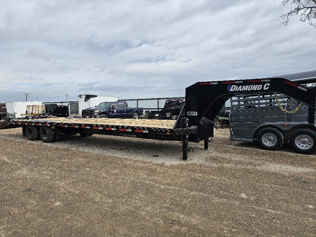 2024 DIAMOND C FMAX216 102X35 XDR in Waco, TX