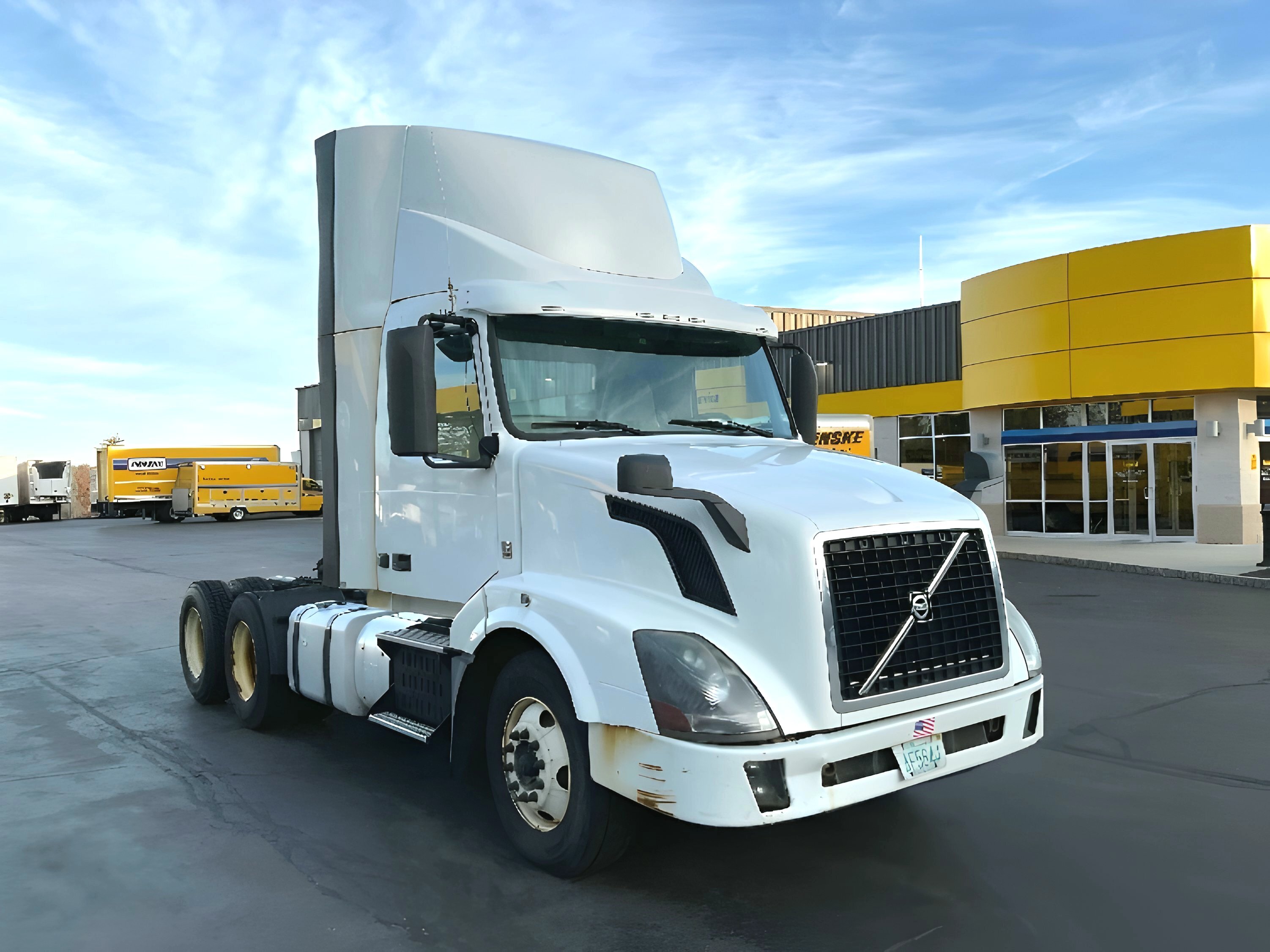 2015 VOLVO VNL64T300 in Londonderry, NH