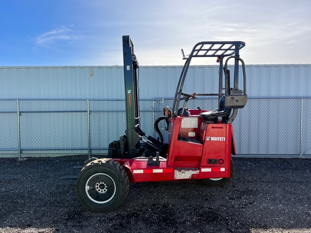 2013 MOFFETT M80 in Mesa, AZ