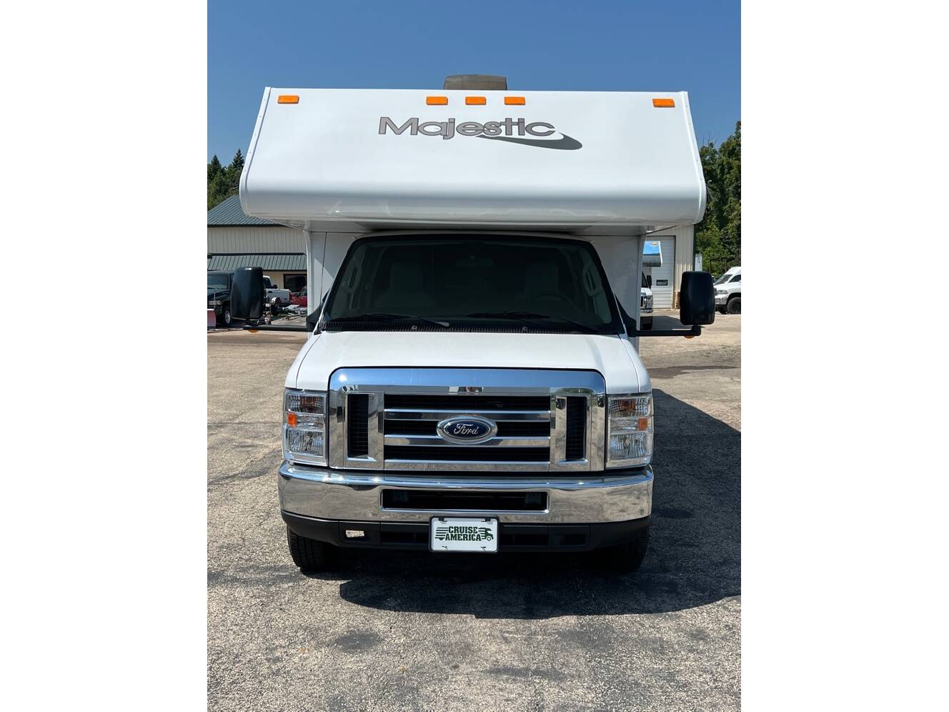 A photo of this 2022 Thor Motor Coach FOUR WINDS MAJESTIC 28A