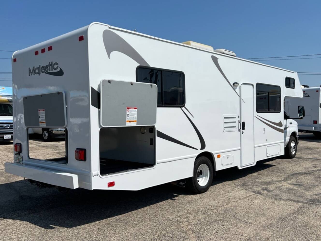 A photo of this 2022 Thor Motor Coach FOUR WINDS MAJESTIC 28A