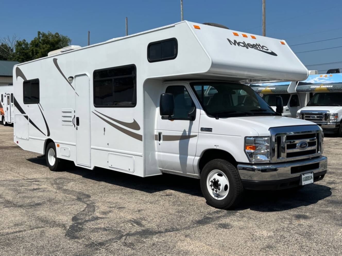A photo of this 2022 Thor Motor Coach FOUR WINDS MAJESTIC 28A