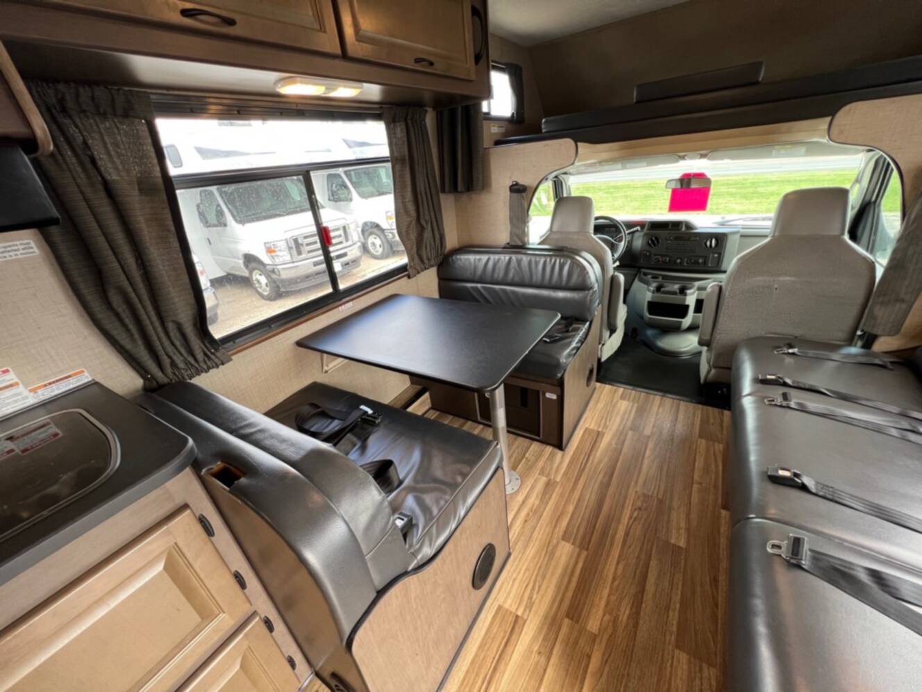 A photo of this 2022 Thor Motor Coach FOUR WINDS MAJESTIC 28A