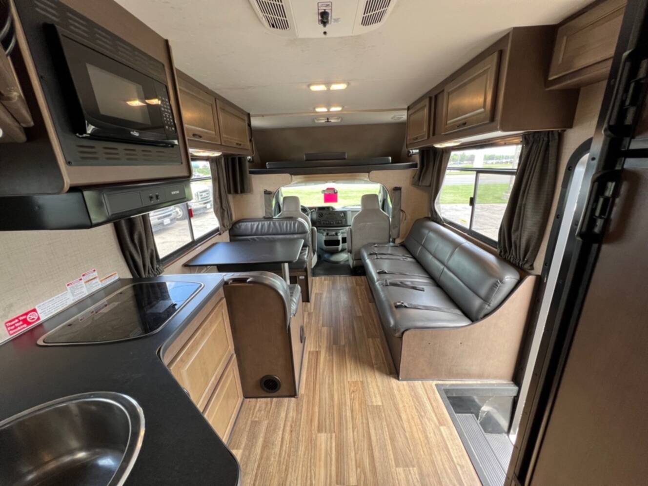 A photo of this 2022 Thor Motor Coach FOUR WINDS MAJESTIC 28A