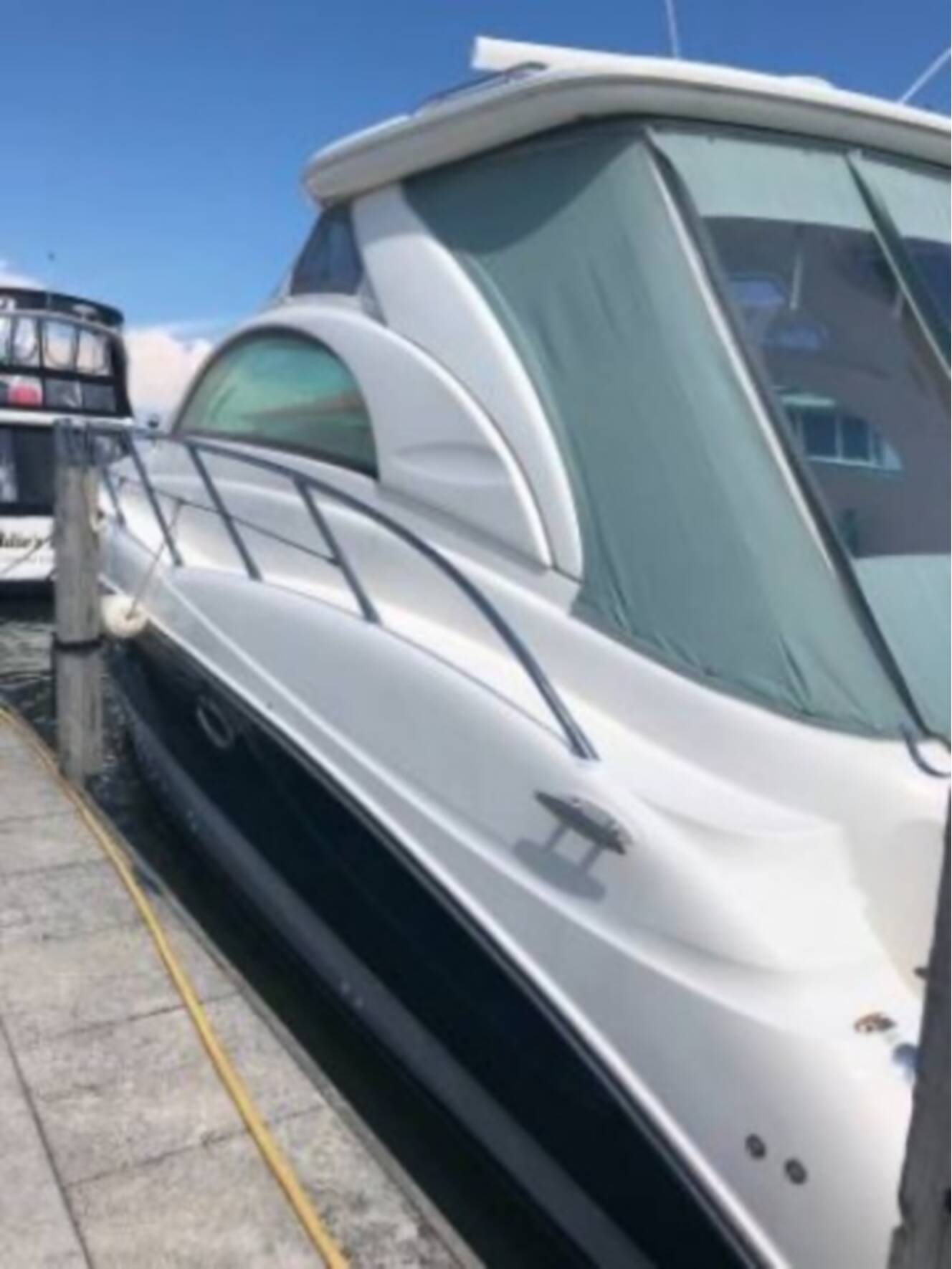 A photo of this 2002 Maxum 4200 Sport Yacht