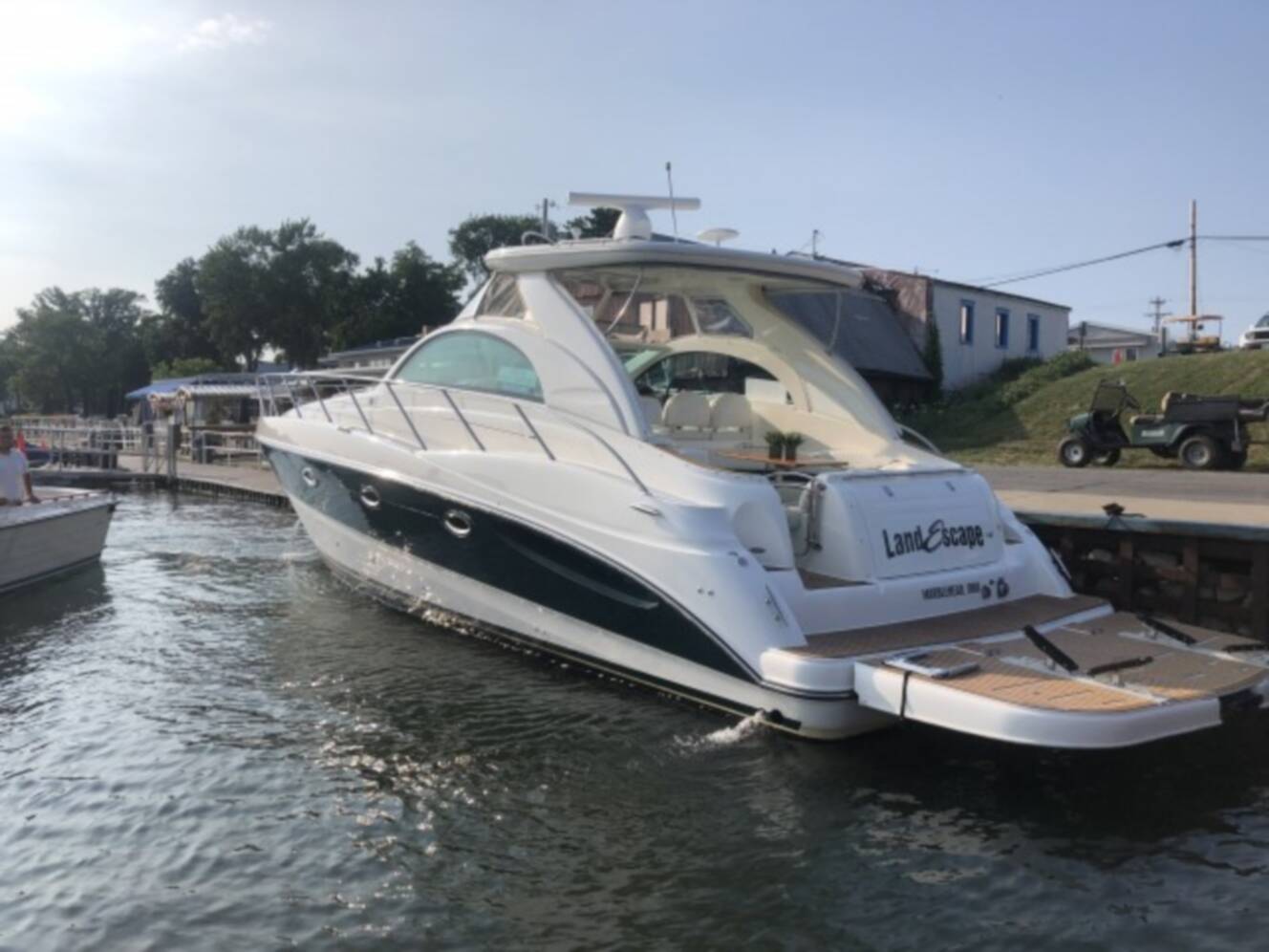 A photo of this 2002 Maxum 4200 Sport Yacht