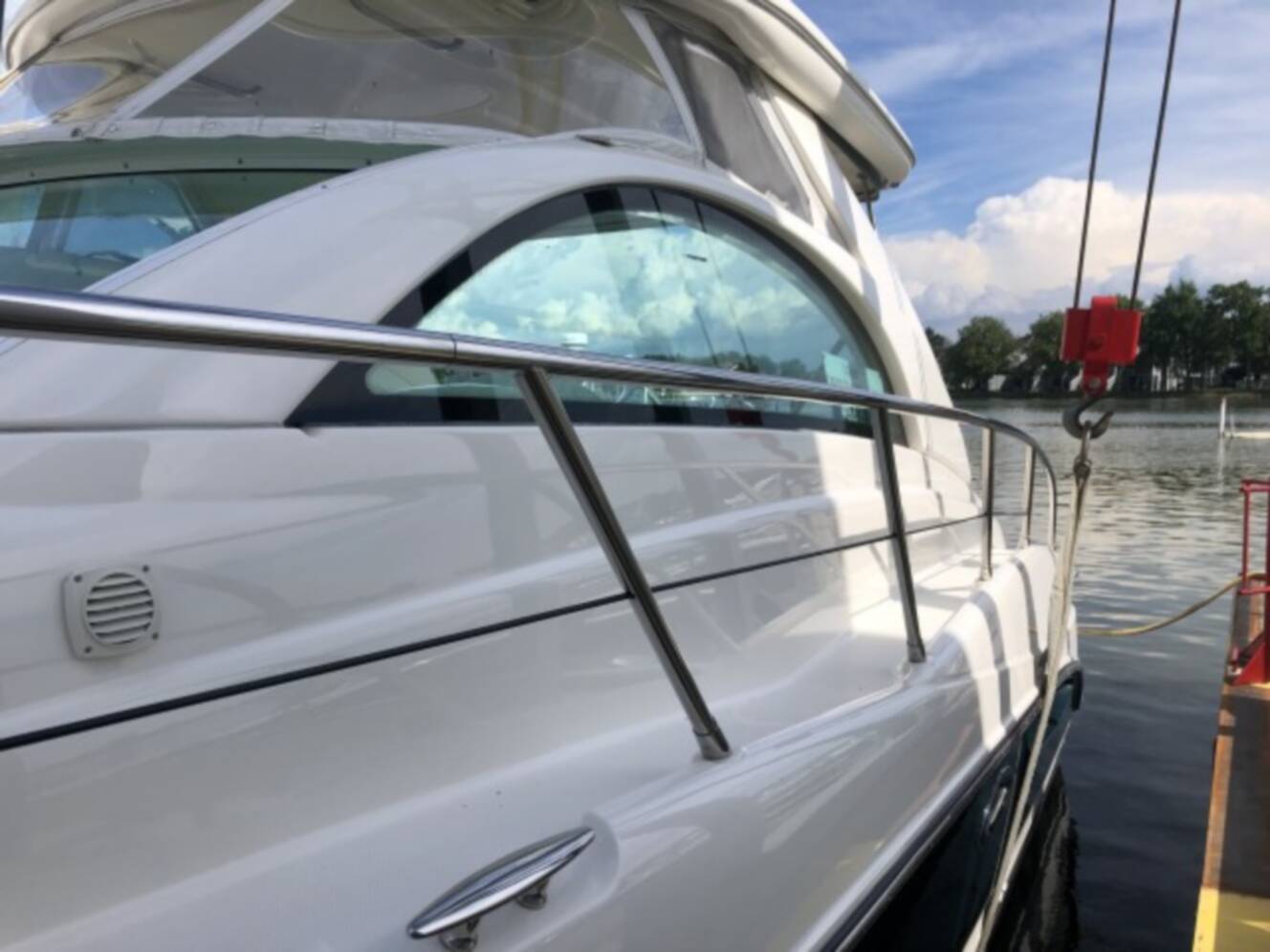 A photo of this 2002 Maxum 4200 Sport Yacht